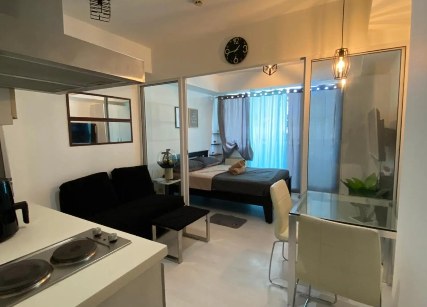 Lizjen Staycation At Azure Urban Resort Manila Apartment
