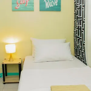 Backpackers - Nomadsmnl Проживание в семье